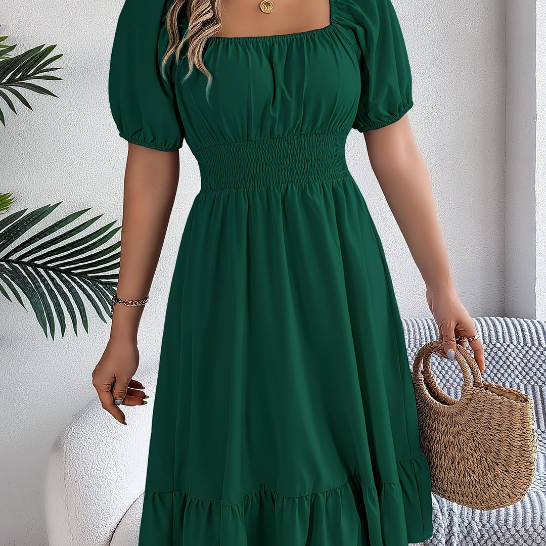 Petronila | Vestido a-line con escote cuadrado y ruedo con vuelo