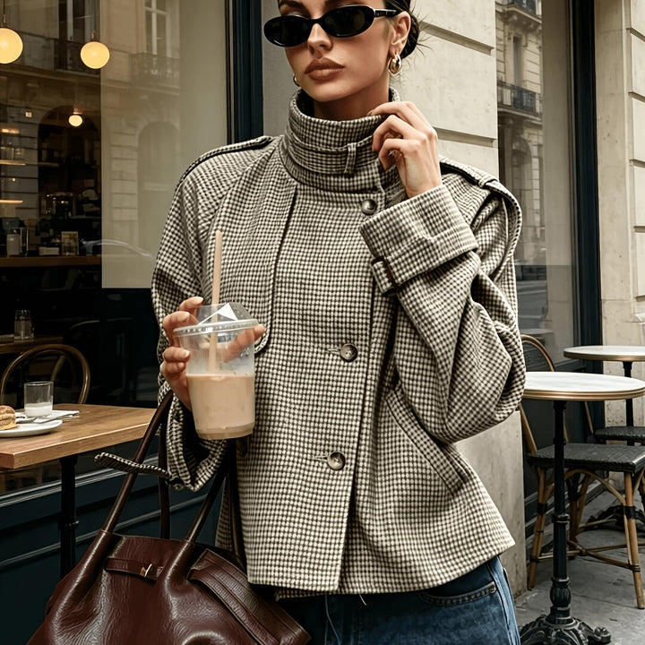 Yusara | Chaqueta cropped pata de gallo con cuello alto