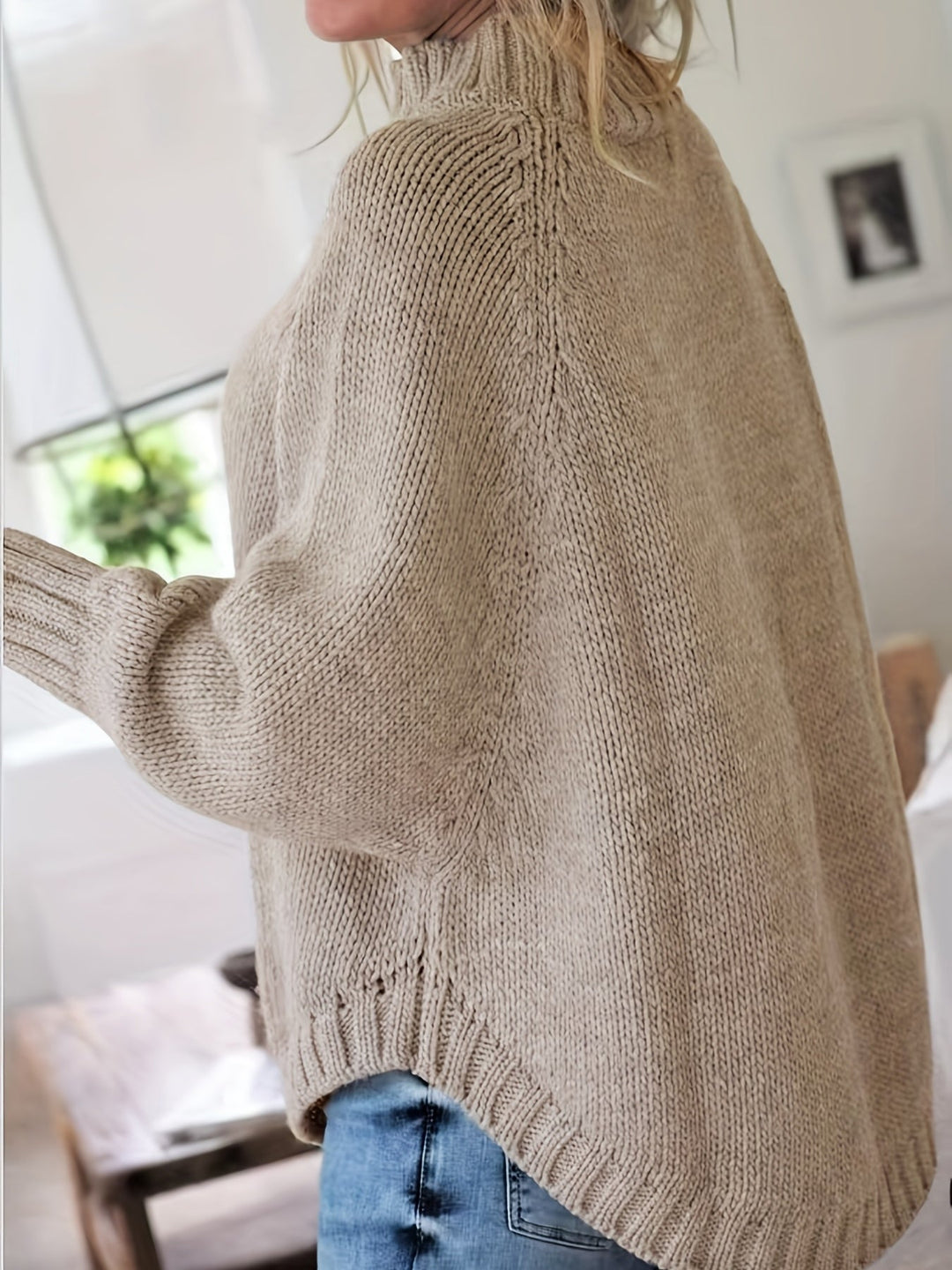 Eugenia | Sweater de punto trenzado con cuello alto