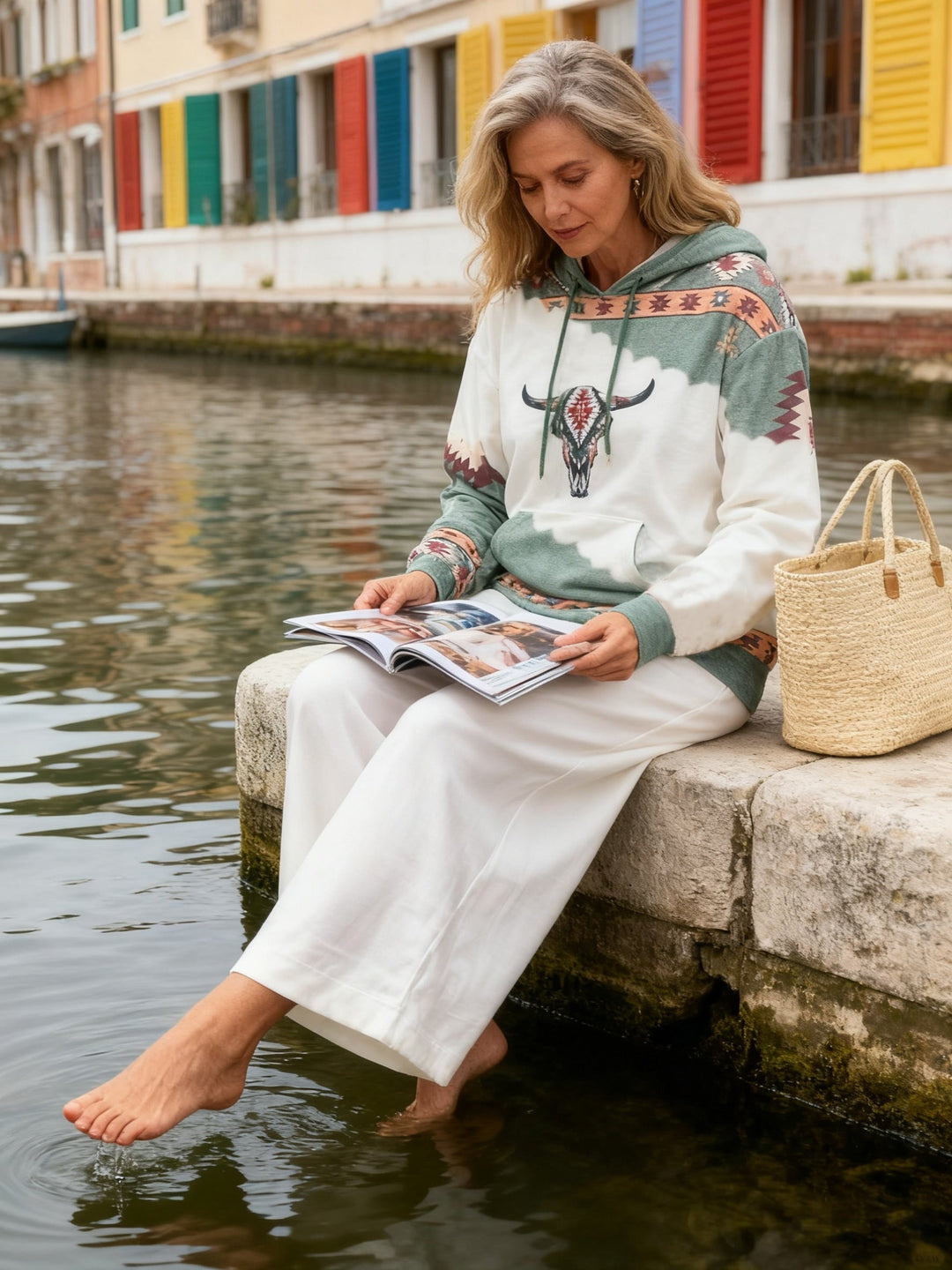 Melina | Polerón con capucha estampado western