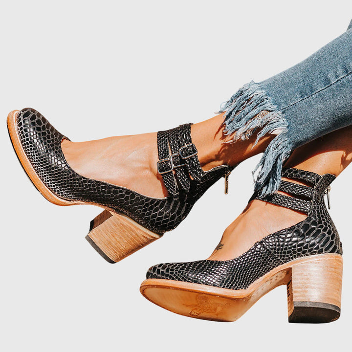 Likan | Zapatos de taco con triple correa al tobillo