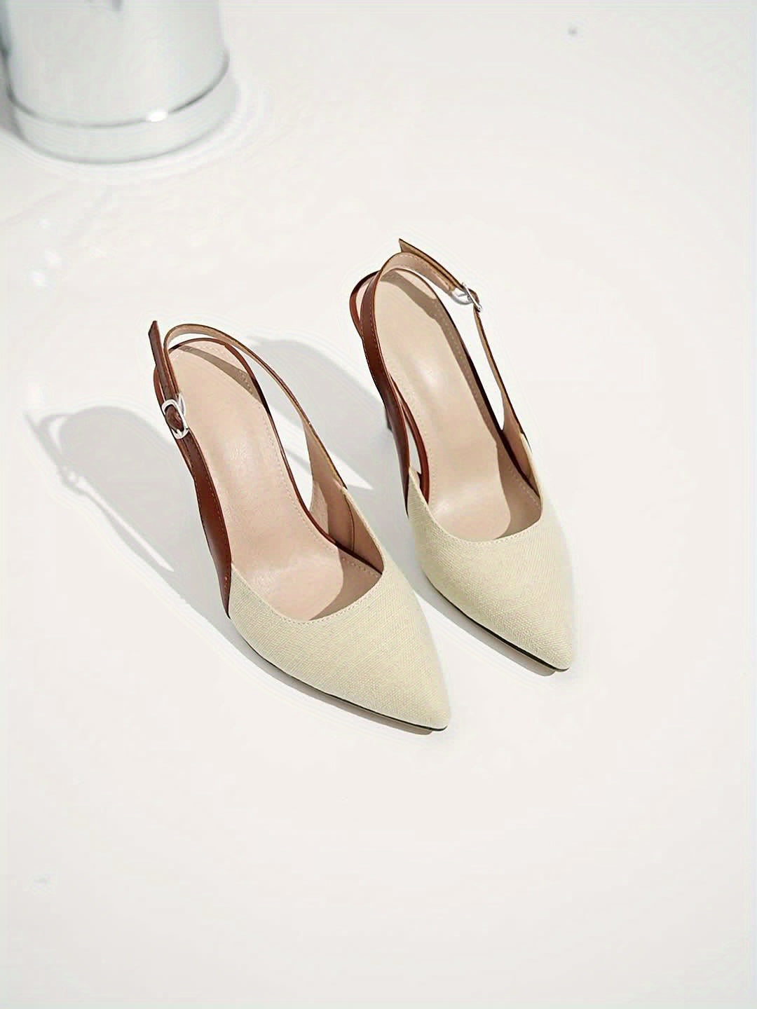 Natalia | Zapatos de taco slingback en contraste