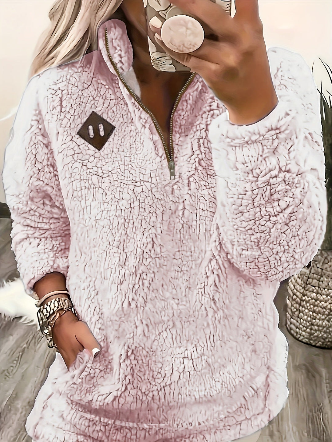 Tiare | Pullover peludo con media cremallera