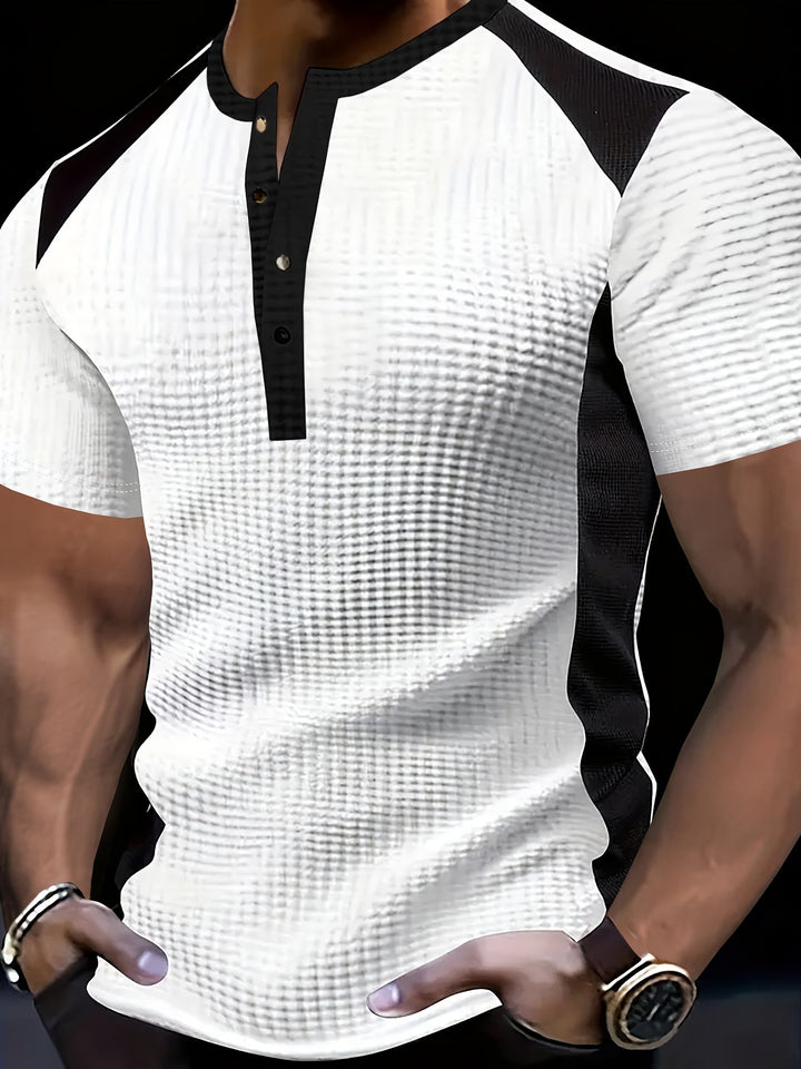 Marcial | Polera henley texturada con contrastes