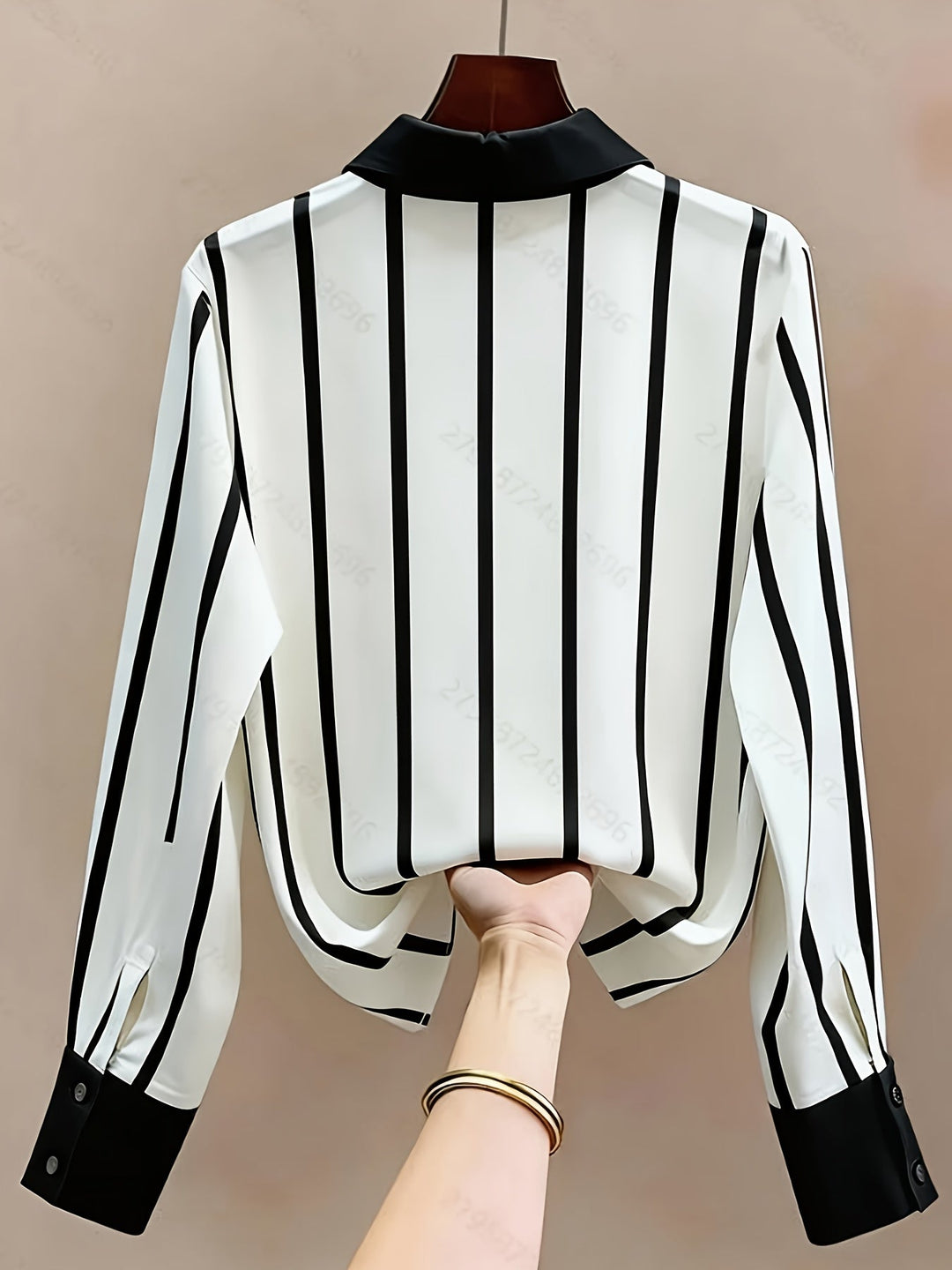 Luisa Fernanda | Blusa de rayas en contraste