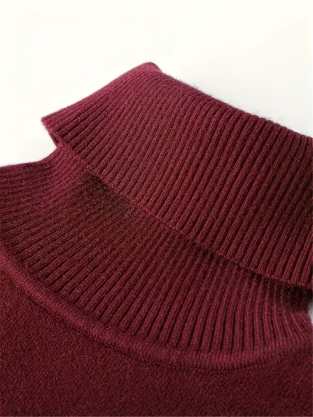 Romualdo | Sweater cuello alto entallado