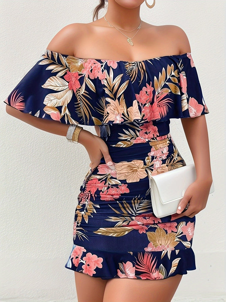 Danna | Vestido corto off shoulder con vuelo
