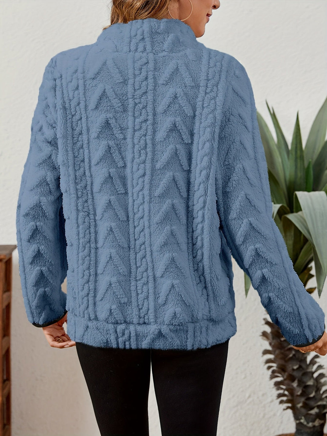 Manuela | Pullover texturado con media cremallera