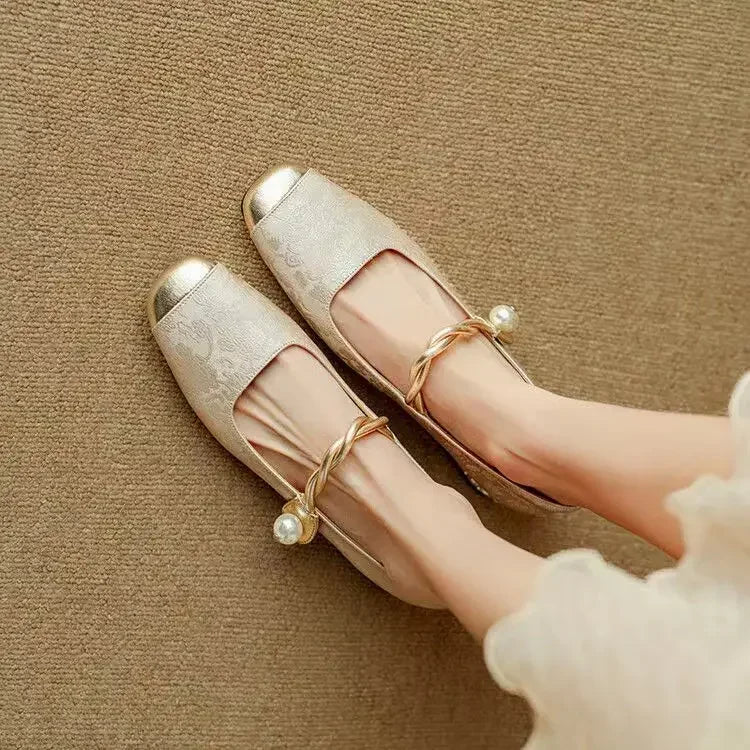 Berenice | Zapatos mary jane con tira trenzada y perla
