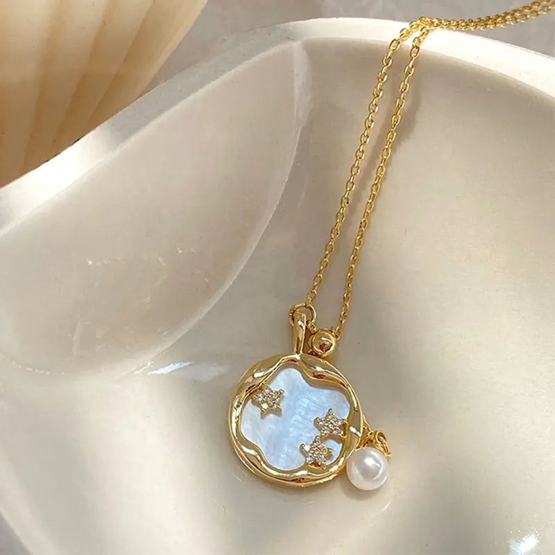 Mailén | Collar elegante de piedra luna y perla