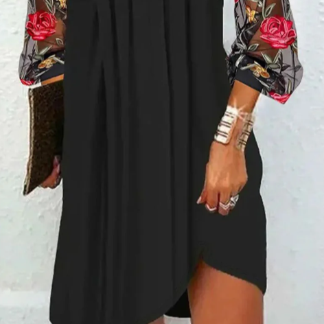 Renata | Vestido Negro Elegante con Mangas Bordadas Florales