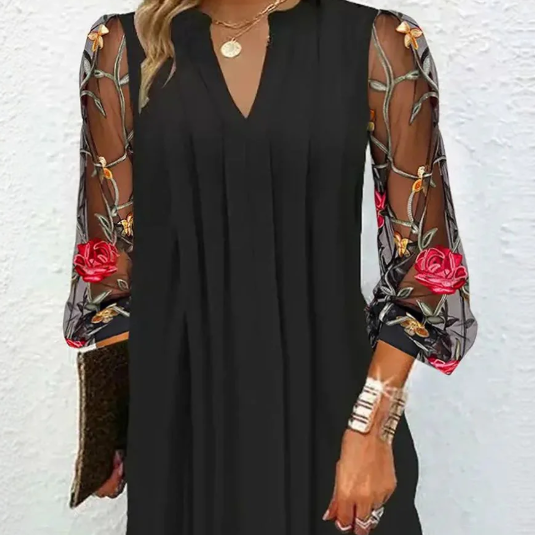 Renata | Vestido Negro Elegante con Mangas Bordadas Florales
