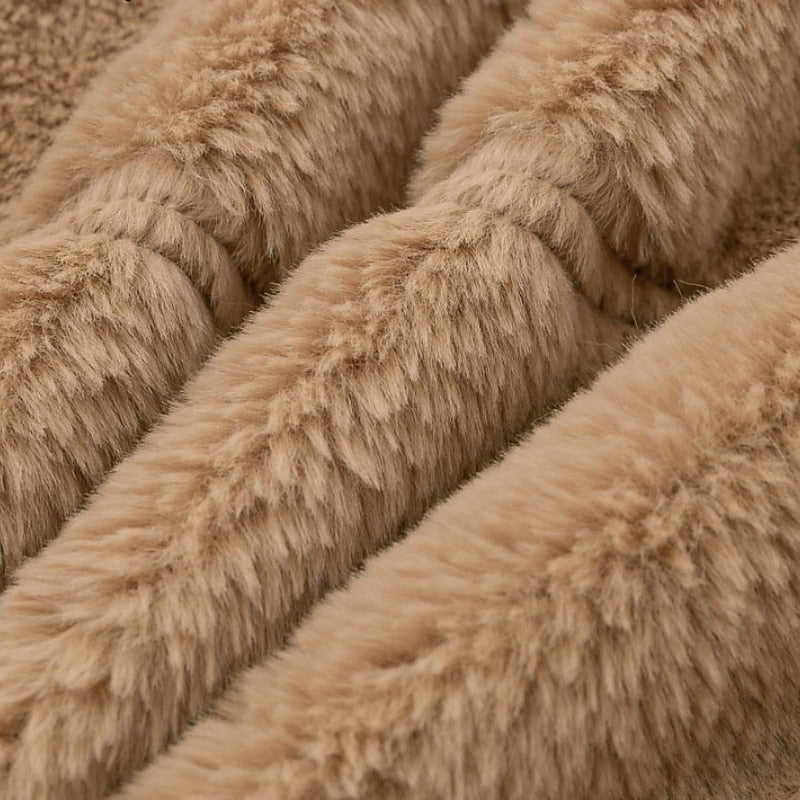 Eliette | Chaqueta corta de peluche con cierre