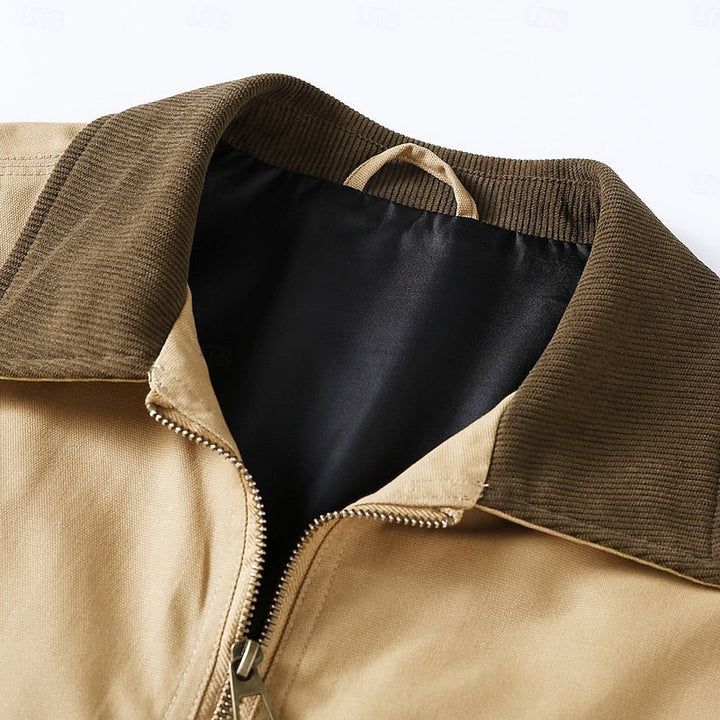Ayün Kurü | Chaqueta casual con cuello de contraste