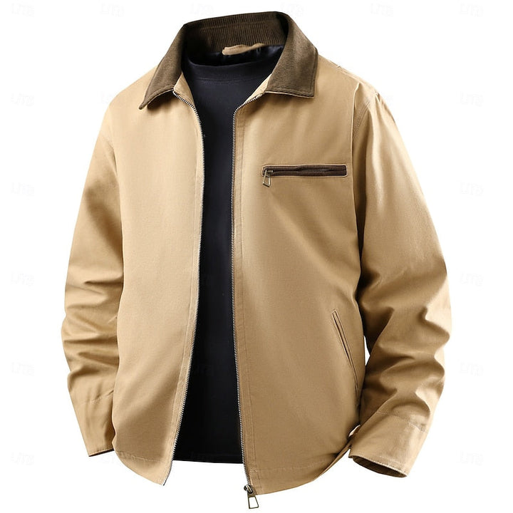 Ayün Kurü | Chaqueta casual con cuello de contraste